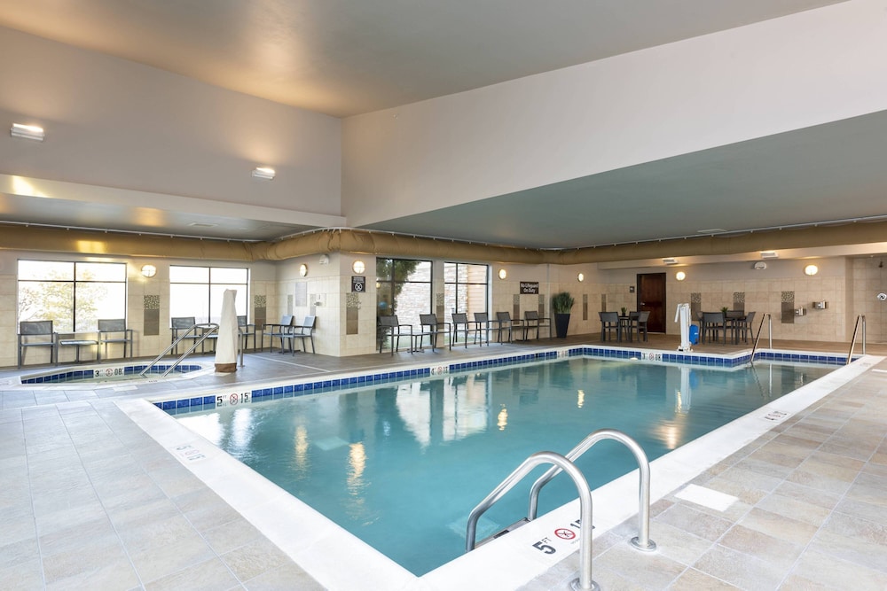 Residence Inn Midland Marriott 2/44
