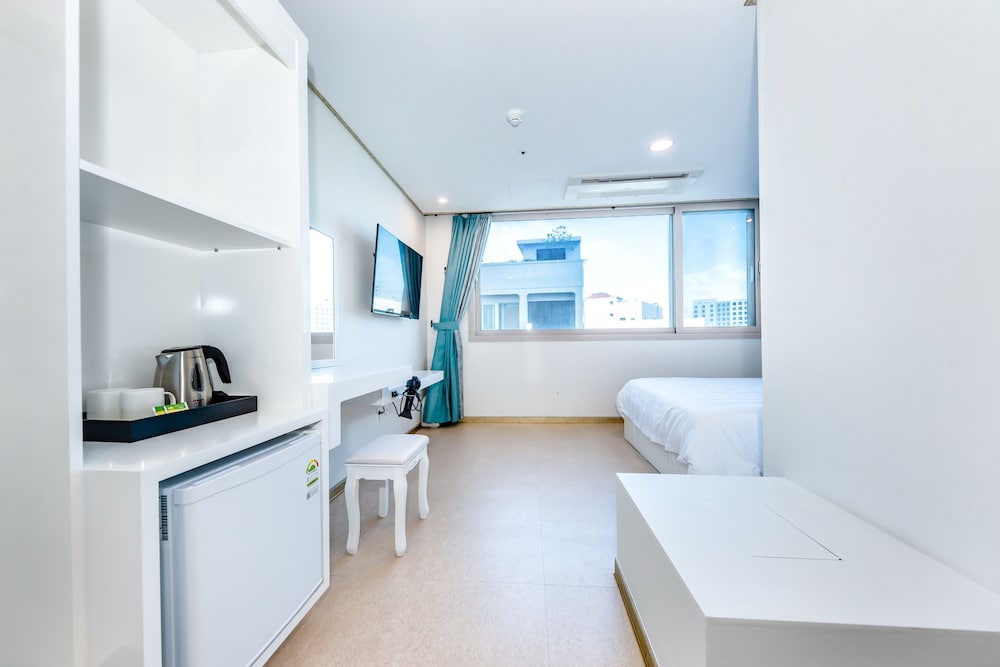 Virginia Hotel 25/50