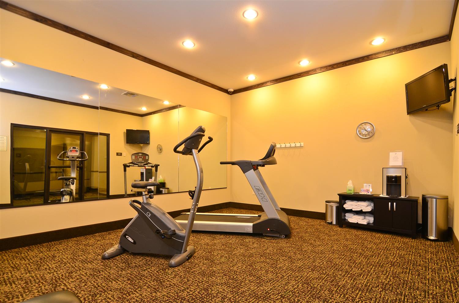 Best Western Plus Emory At Lake Fork Inn And Suites 20/42