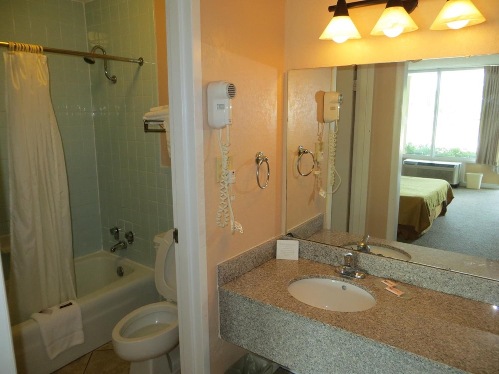 Americourt Extended Stays 16/38