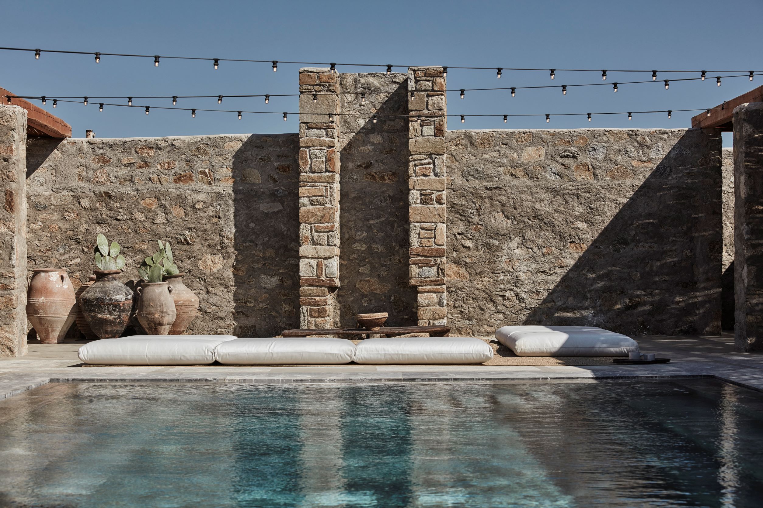 Nomad Mykonos 44/50