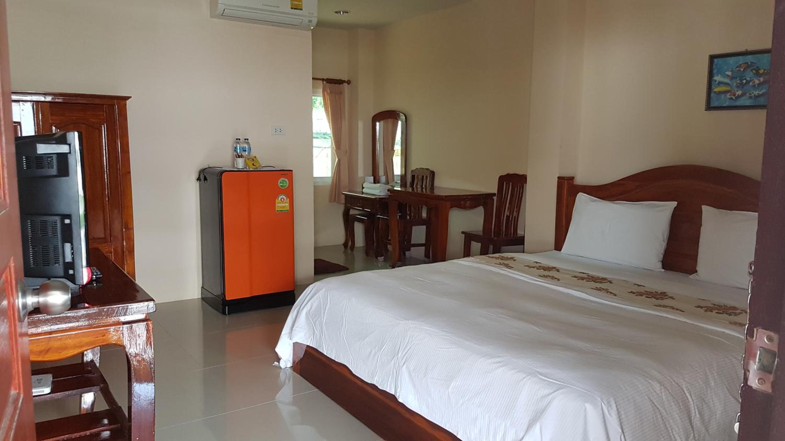 Rachaphruk Resort 7/16