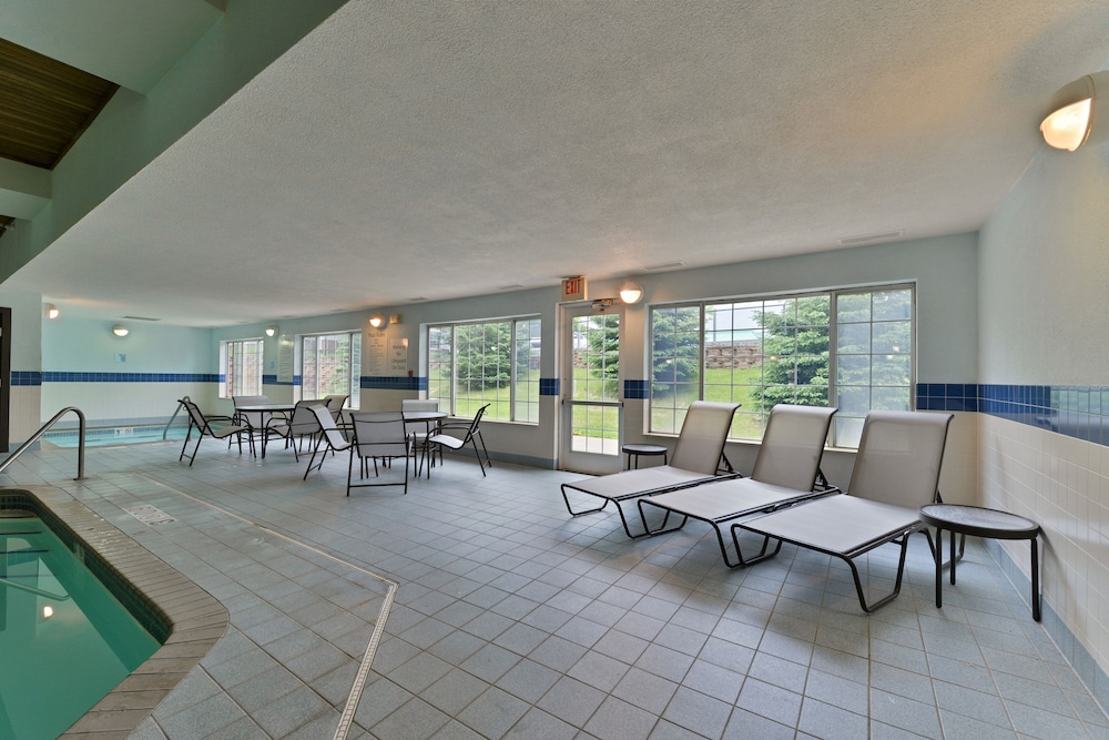 HOLIDAY INN EXPRESS ST PAUL S - INVER GROVE HGTS 30/47