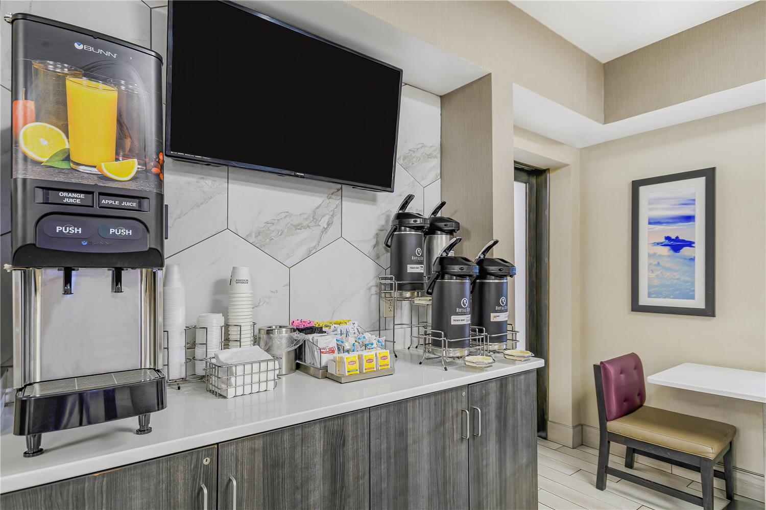 La Quinta Inn & Suites by Wyndham Batavia 36/41
