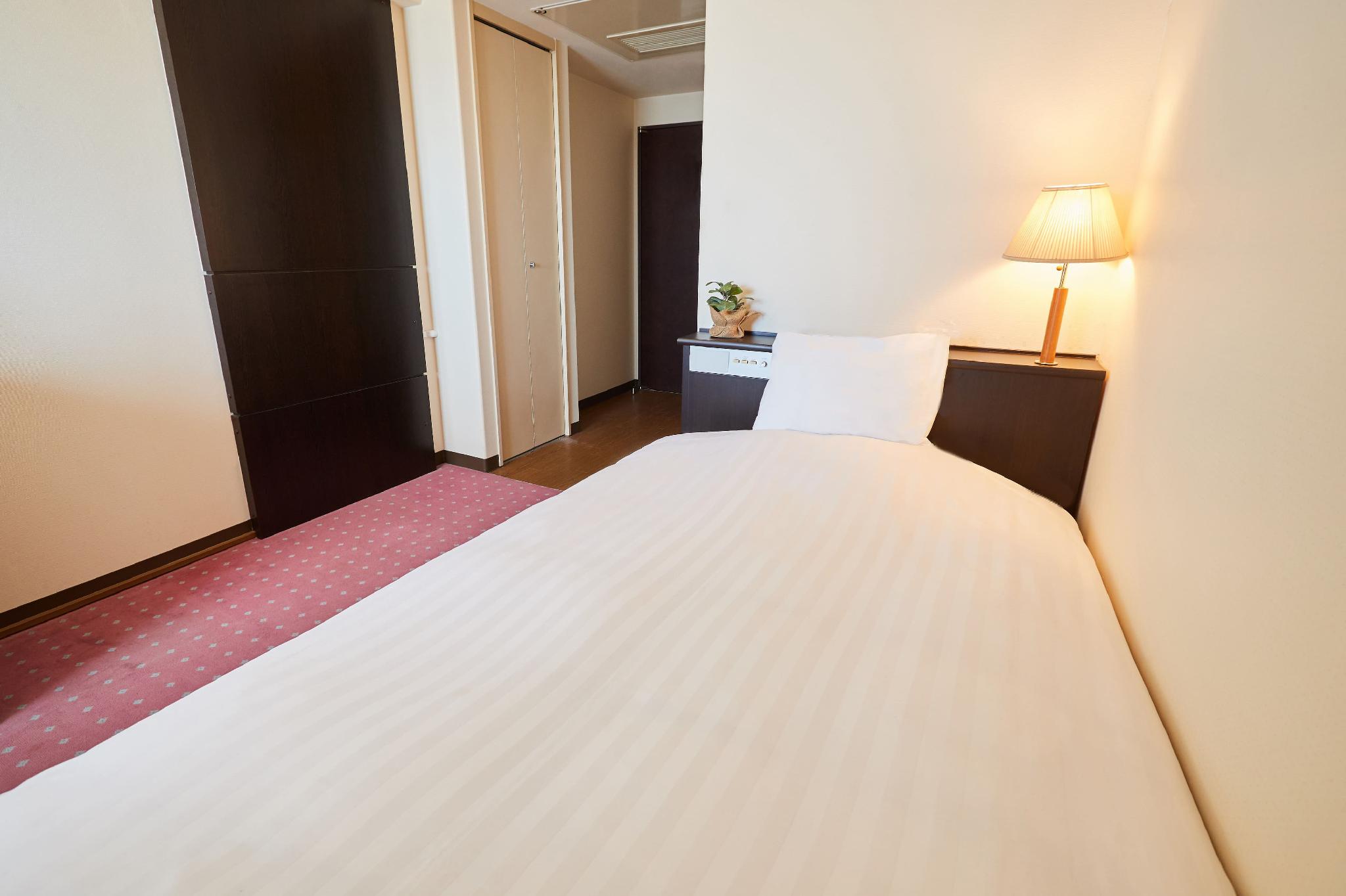 Semi Room, Standard, Single, Semi Double Bed