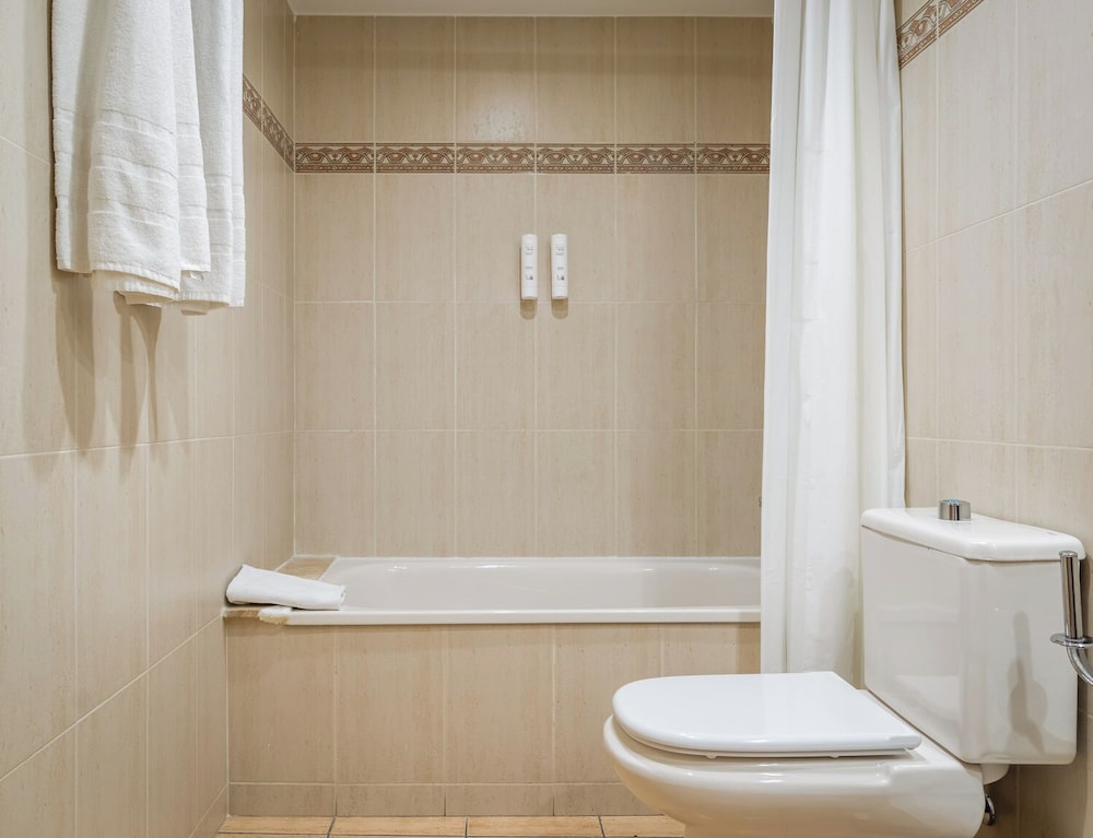 Canal Olimpic Hotel 62/64