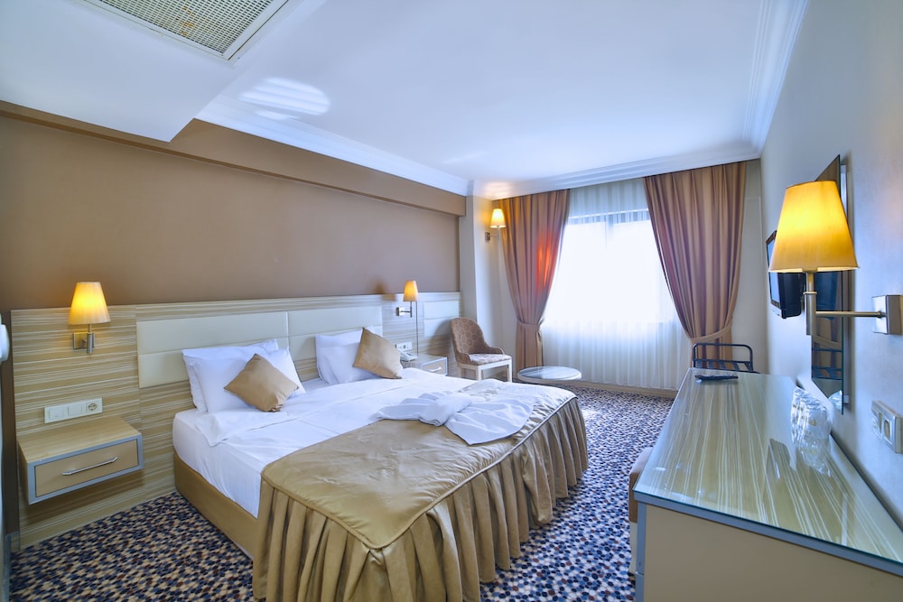 Grand Emin Hotel 23/47