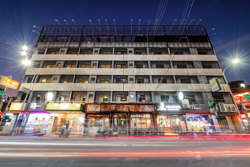 CHASE WALKER HOTEL 5/70