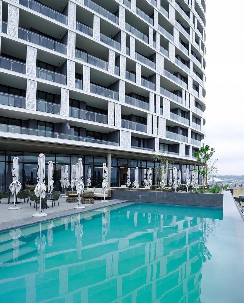 Ellipse Executive Apartment 3/50