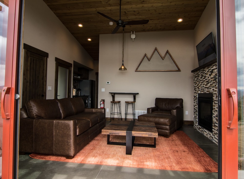 Royal Gorge Cabins 45/69
