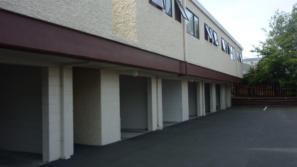 Carisbrook Motel 6/33