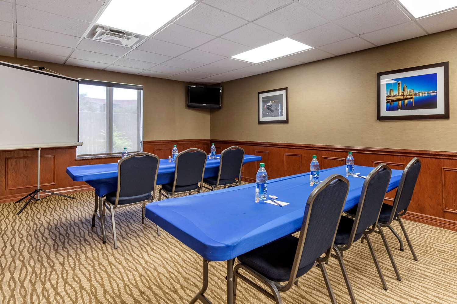 Comfort Suites Near Texas A M University Corpus Christi 28/36