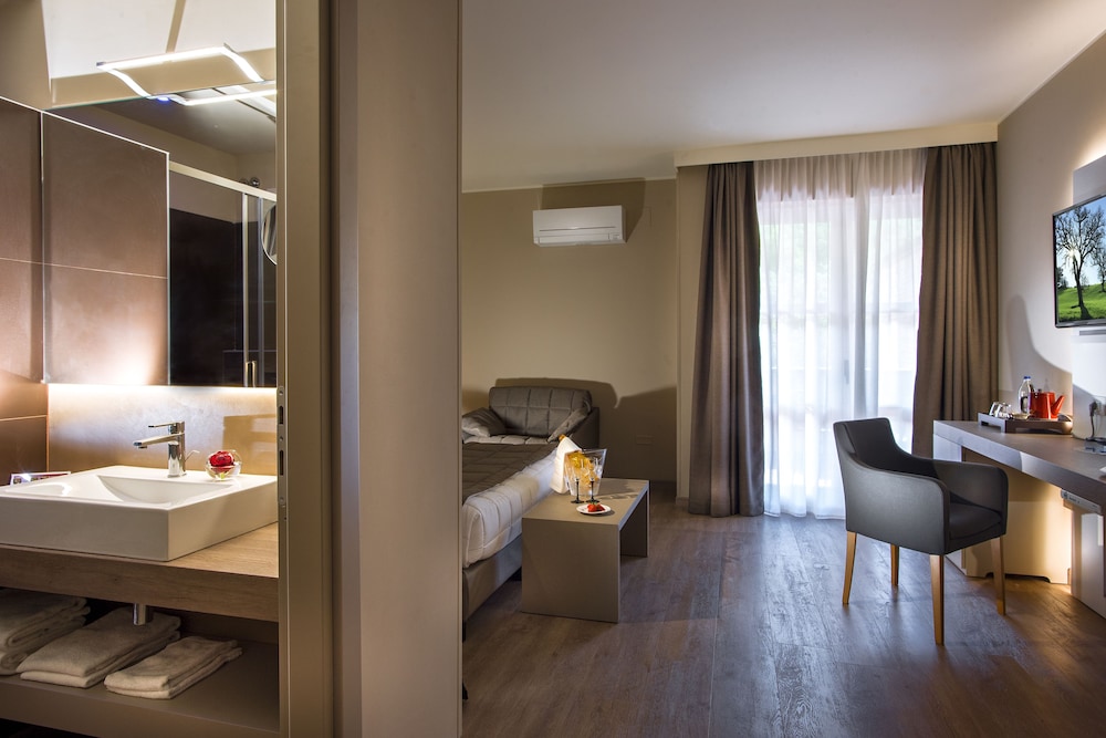 Guesia Village Hotel 57/78