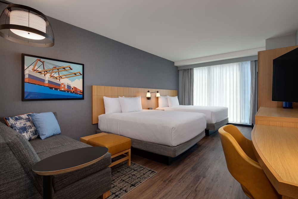 STANDARD, 2 QUEEN BEDS