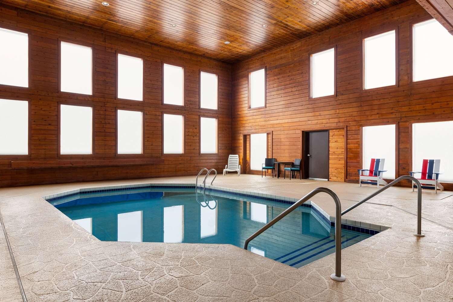 Ramada by Wyndham Richland Center 26/52
