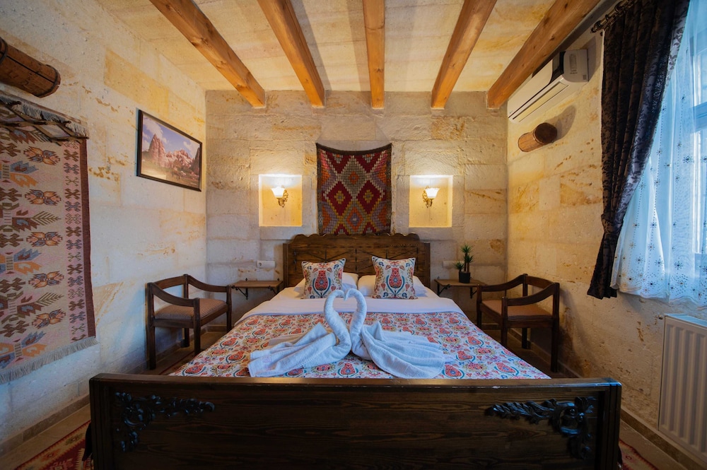 Safran Cave Hotel 11/50