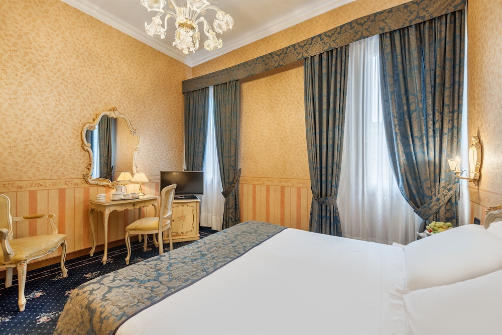 SUPERIOR, DOUBLE BED