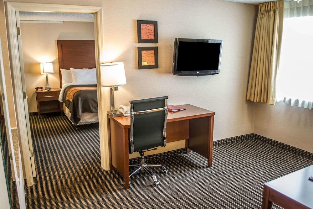 Comfort Inn & Suites Beaverton - Portland West 38/41