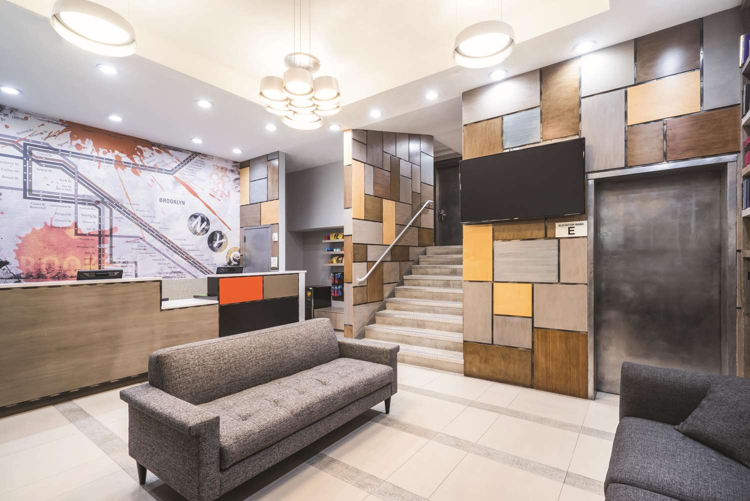 La Quinta Inn & Suites by Wyndham Brooklyn Downtown 6/24