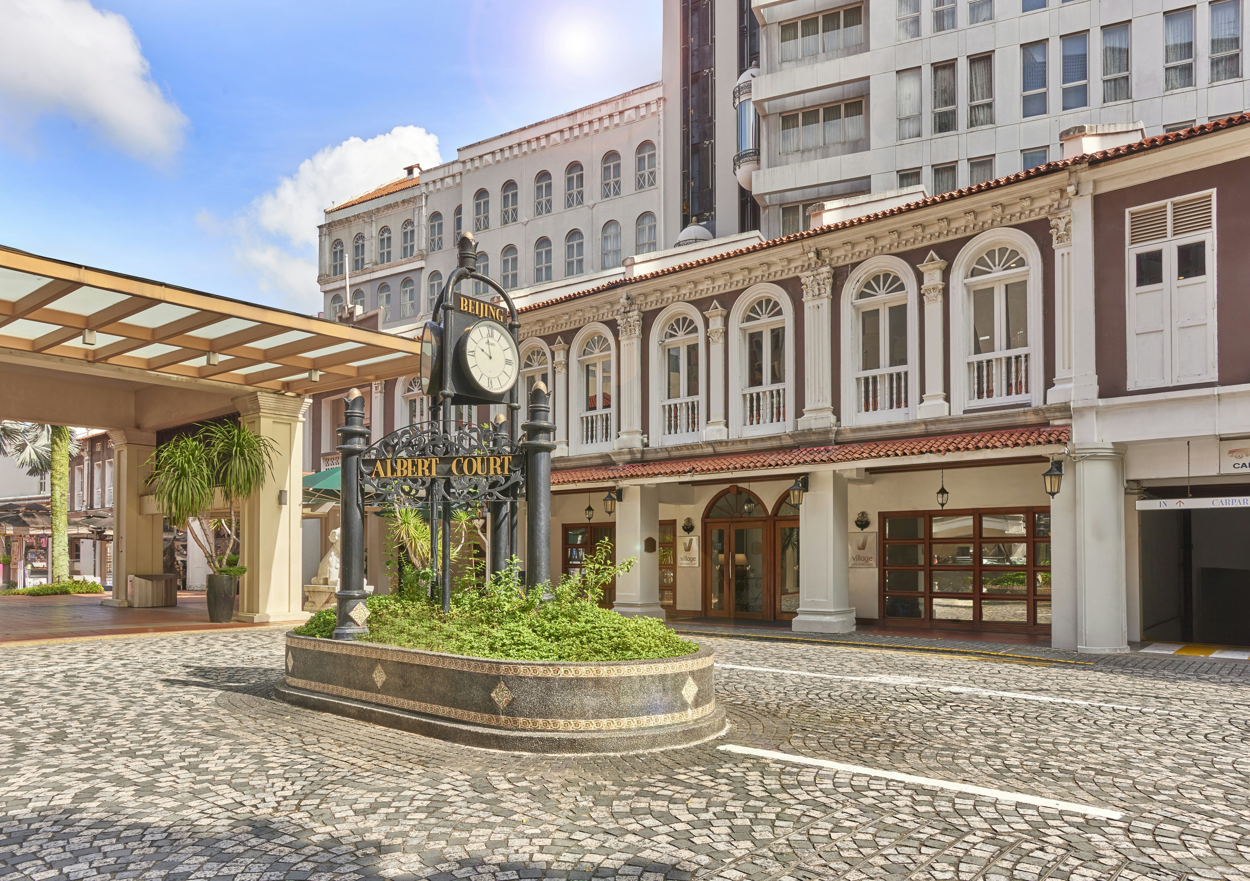 Village Hotel Albert Court 25/33