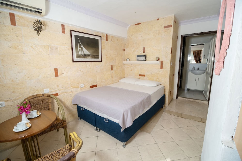 Foca Ensar Hotel 13/27