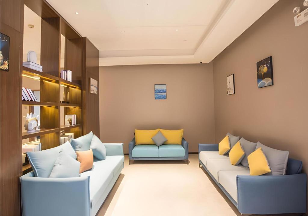 Borrman Hotel Nanning Railway Station 23/50