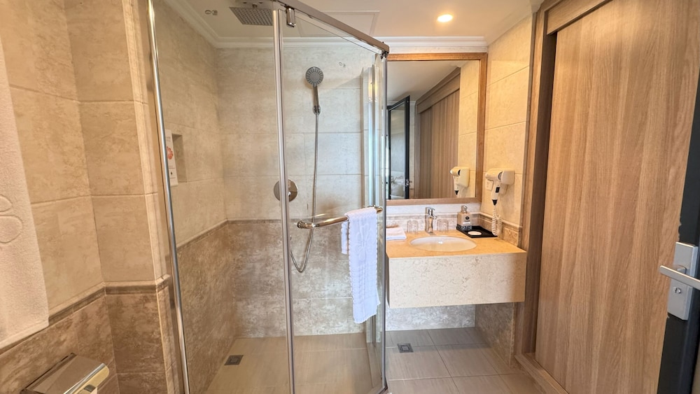 Kaani Grand Seaview 63/63
