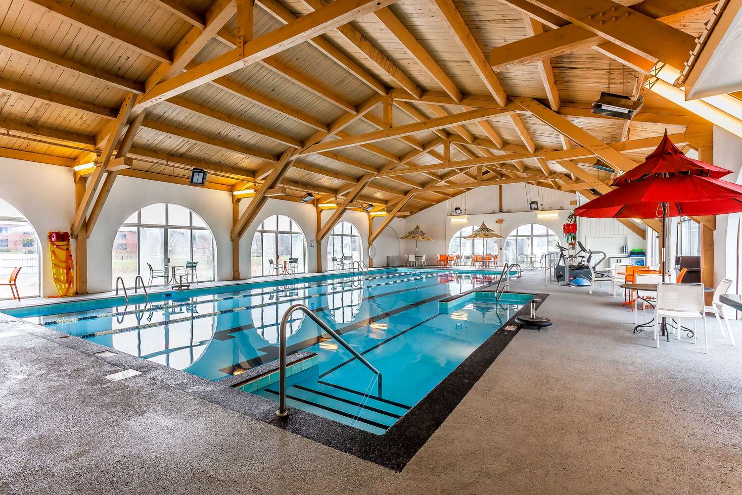 Aurora Inn Hotel And Event Center 28/45