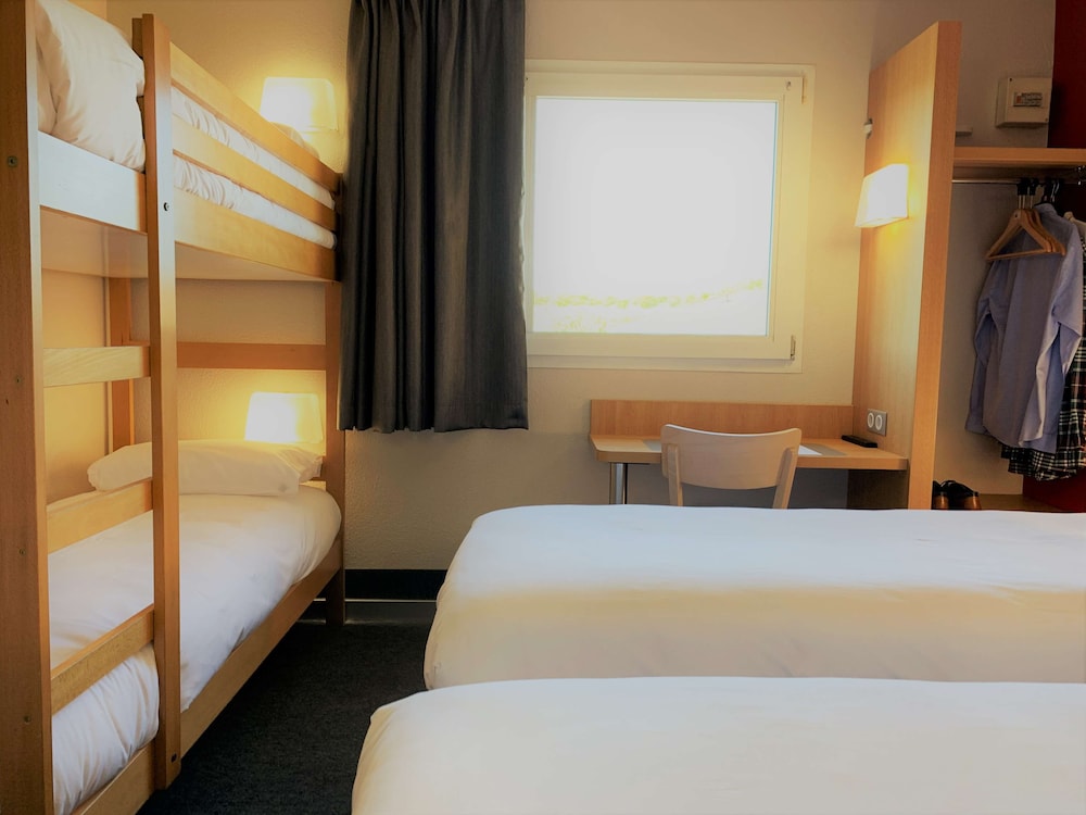 Kyriad Direct Clermont Ferrand Nord Gerzat 17/34