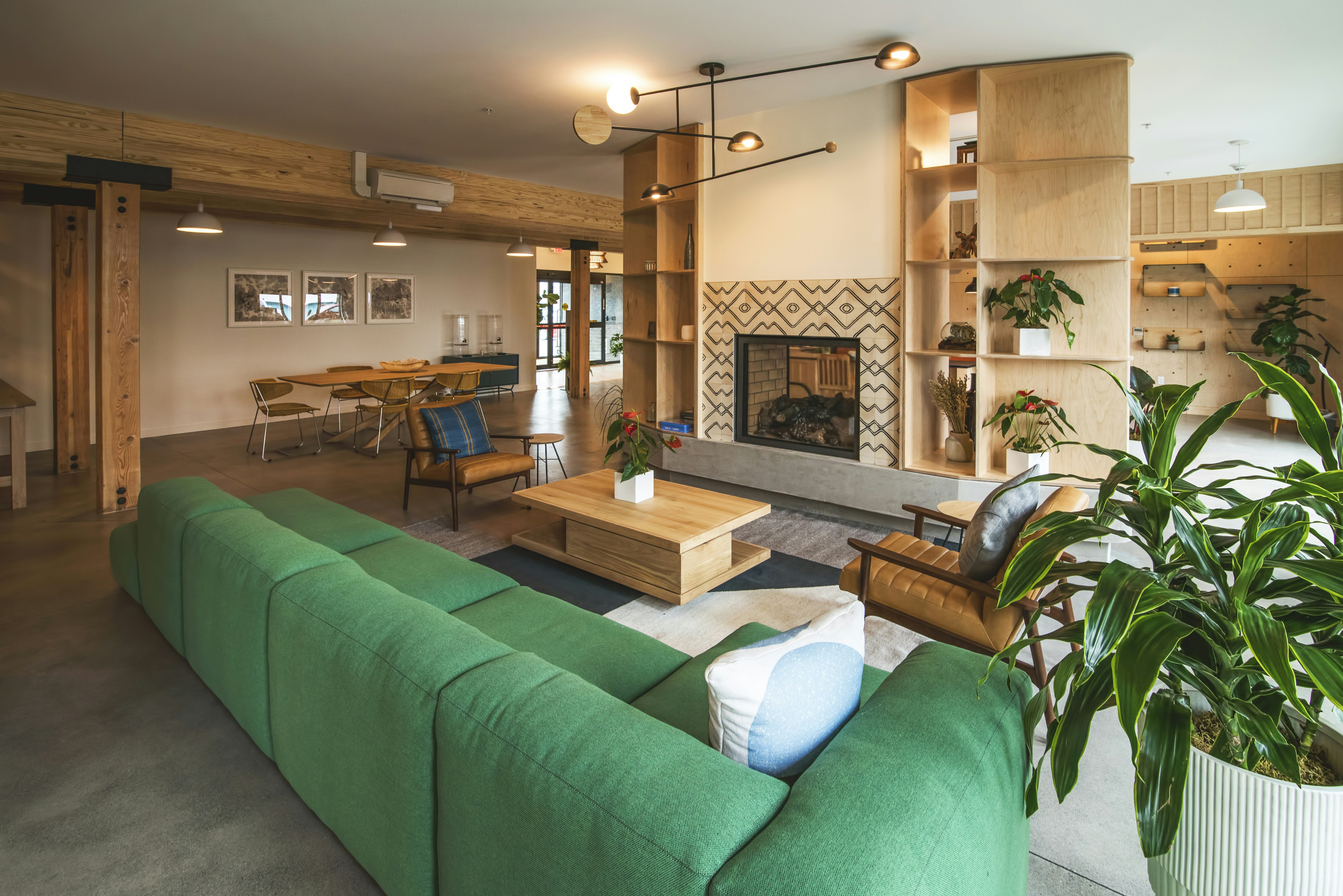 SaltLine Hotel 35/50
