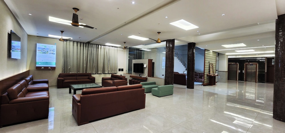 Goverdhan Greens Resort Dwarka 32/50