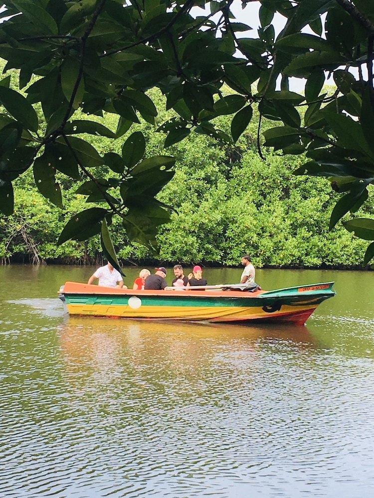 Lagoon Bentota 30/37