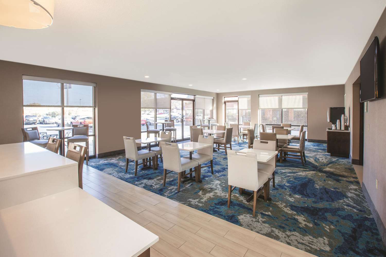 La Quinta Inn & Suites by Wyndham Philadelphia Airport 23/49