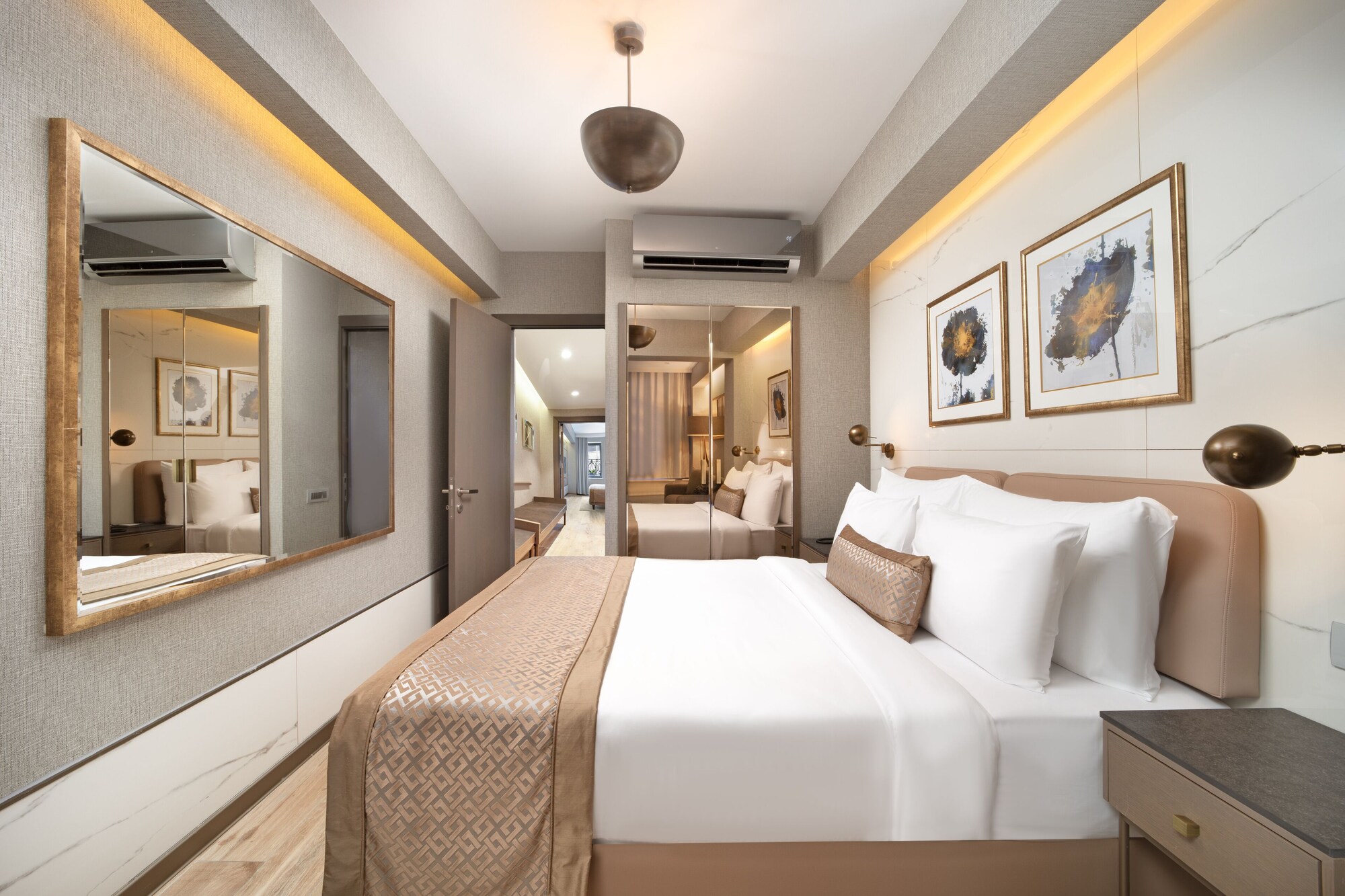 2 BEDROOMS, SUITE