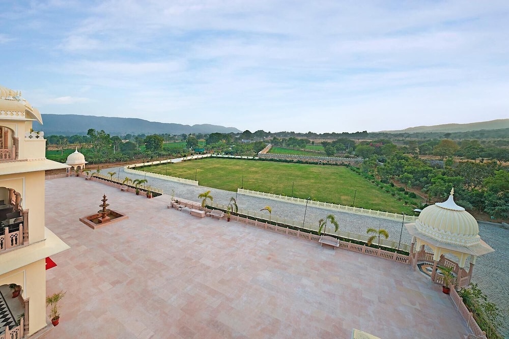 The JaiBagh Palace 29/38