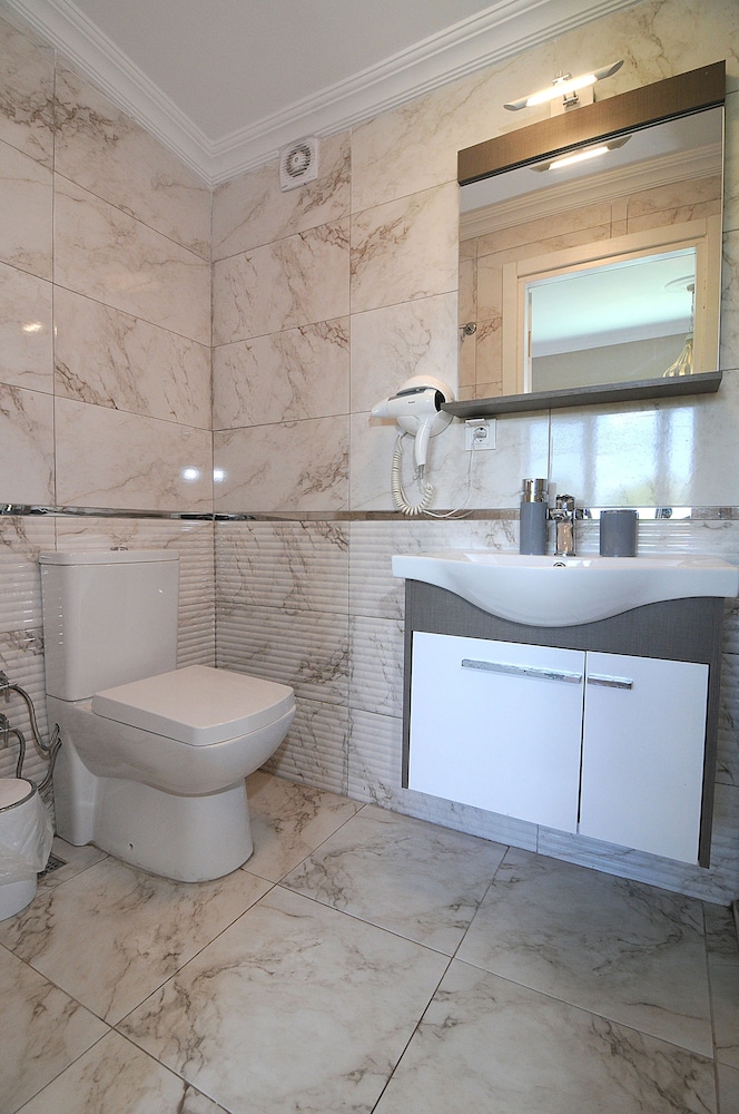 Beyaz Ev Agva - Adults Only 49/50