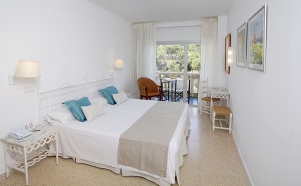 Hotel Apartamentos Cala Santanyi 30/70