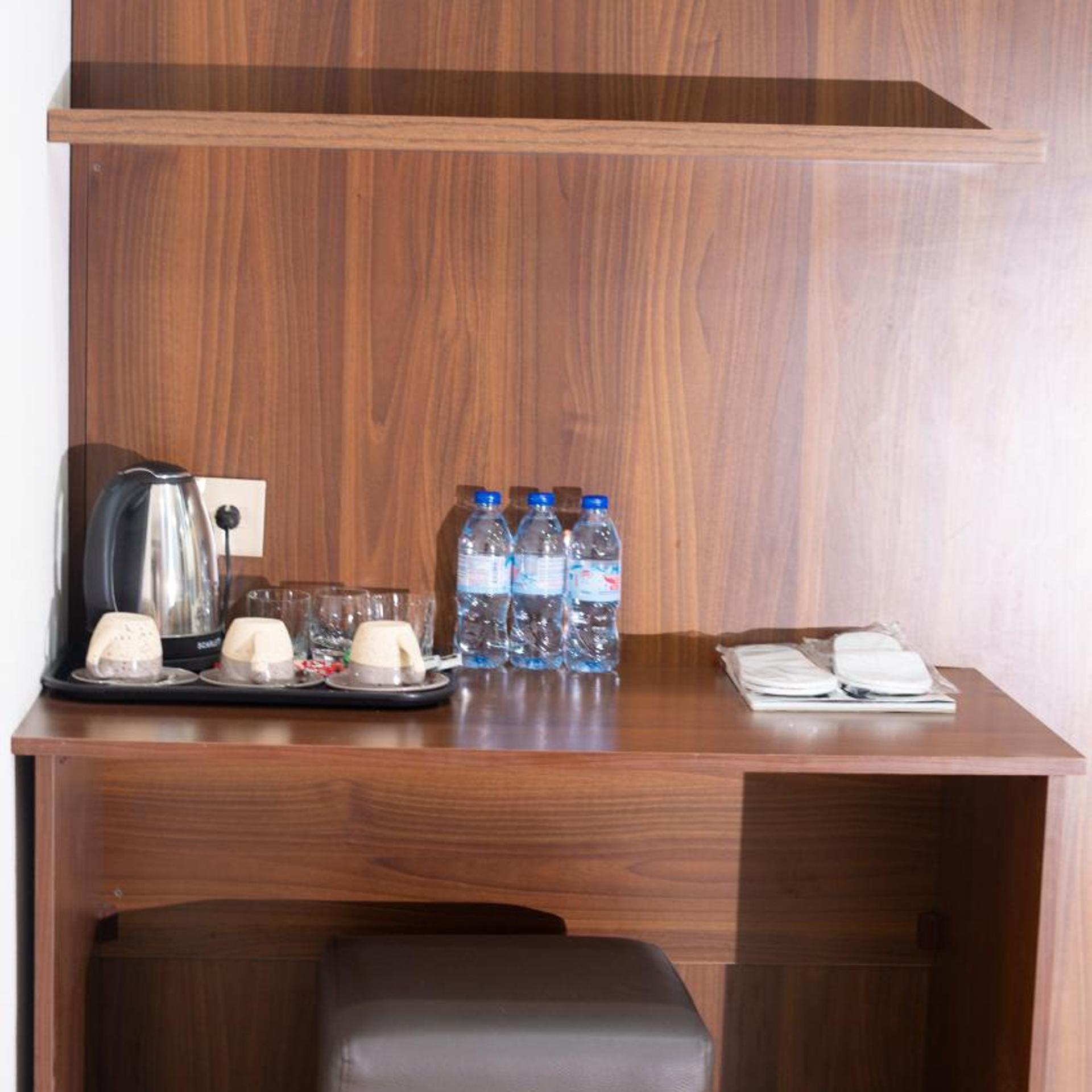 Consul Hotel 42/50