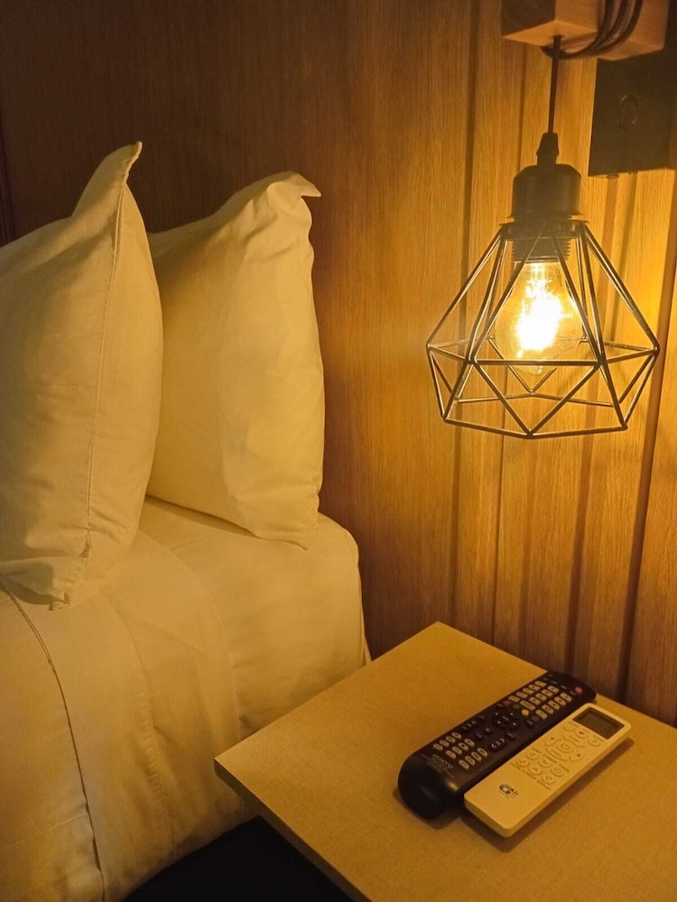 Albrook Inn 44/61