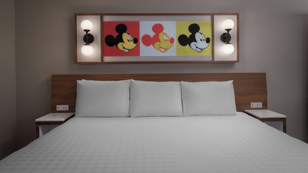 Disneys Pop Century Resort 10/50