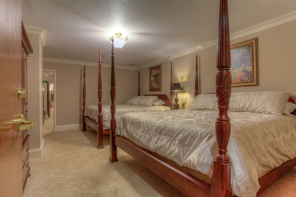 Mountain Vista Inn and Suites 25/57