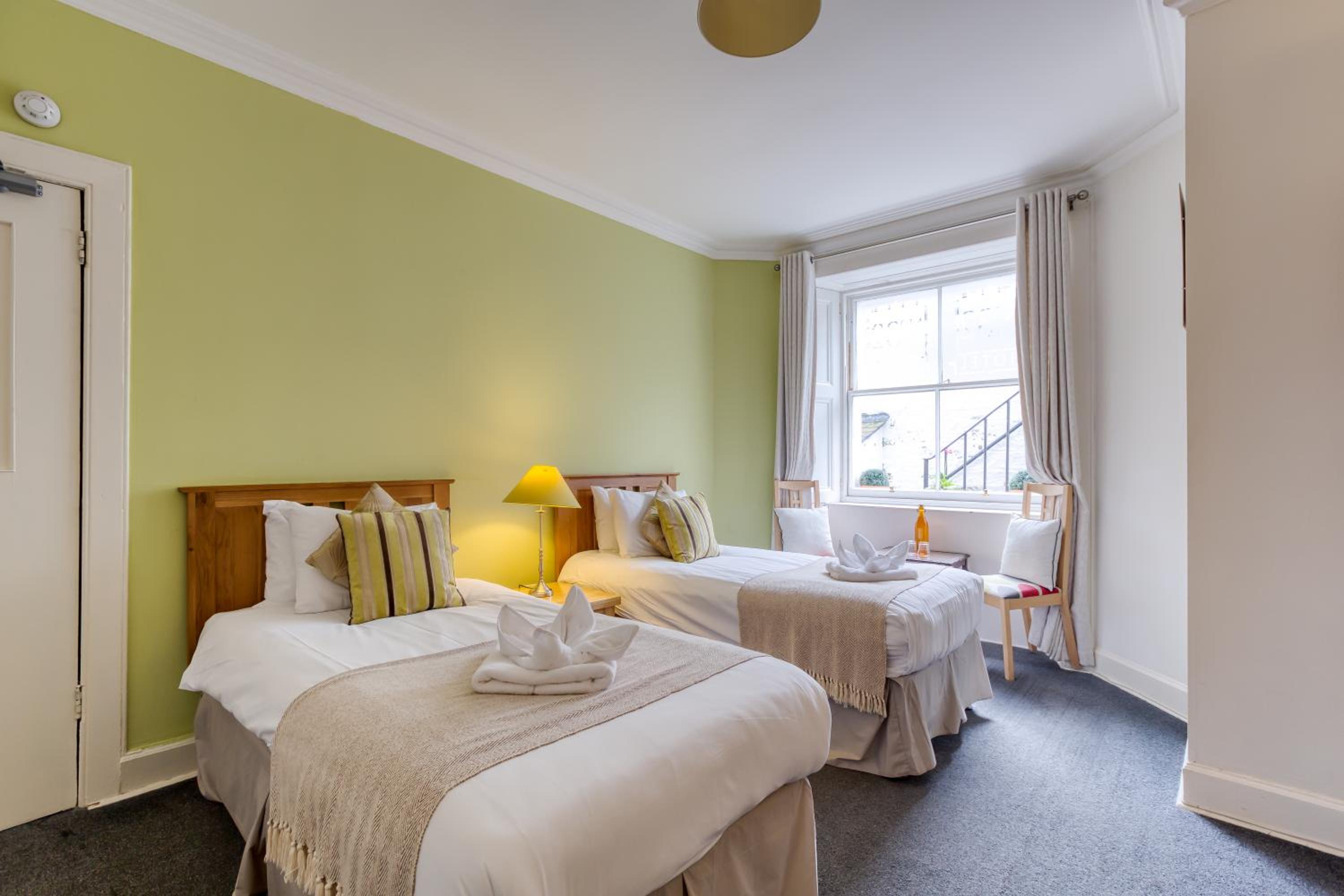 Room, Twin Beds