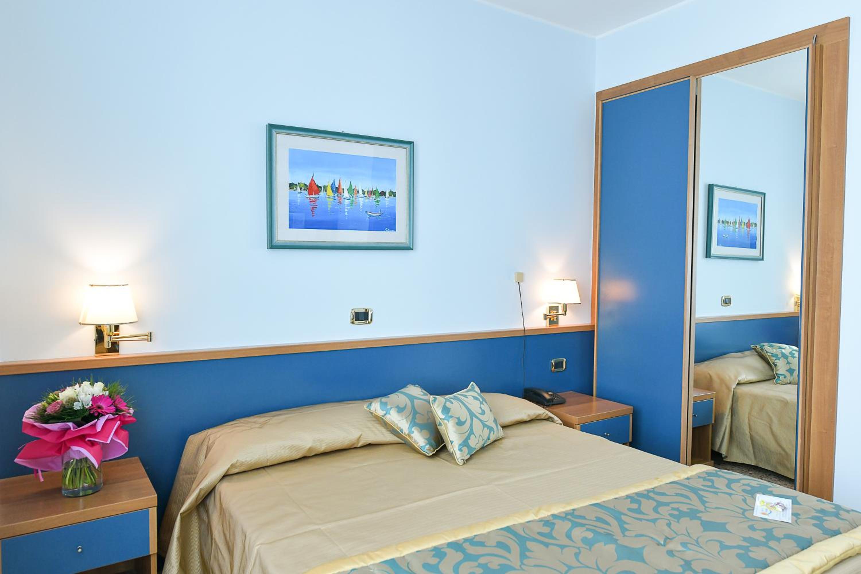 Room, Double or Twin Bed, Sea Front, Balcony