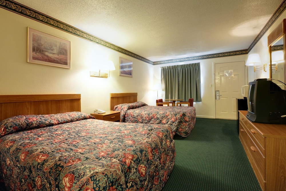 Americas Best Value Inn Athens Tn 8/19