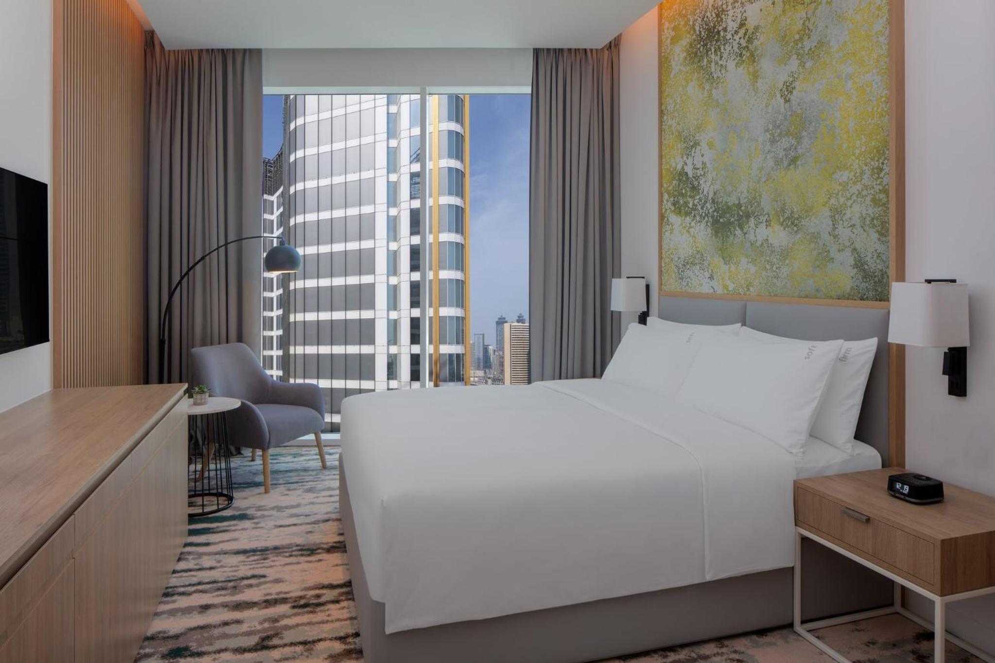 1 Bedroom, Suite, King Bed, Burj Khalifa View, Kitchenette
