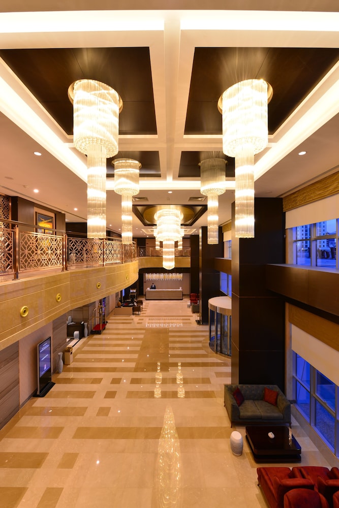 Clarion Hotel Istanbul Mahmutbey 47/60