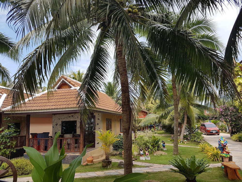 First Villa Beach Resort 64/75