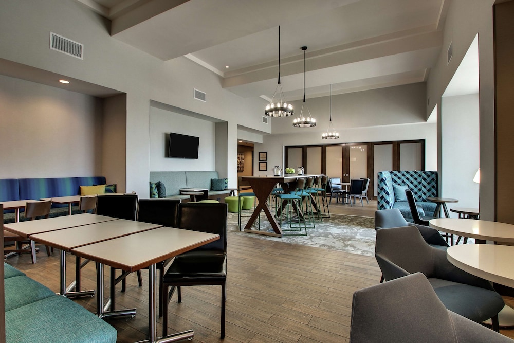 Hampton Inn And Suites Southport 42/56