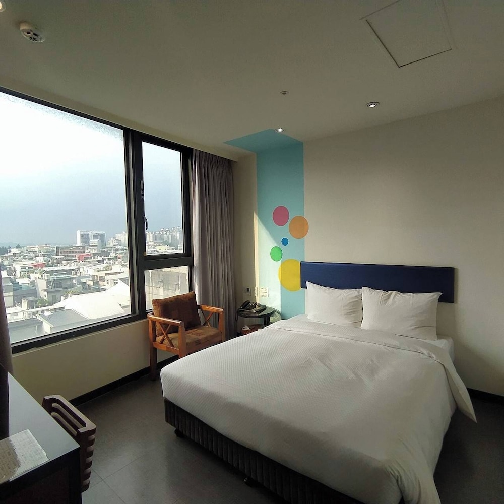 Hotel J 16/54