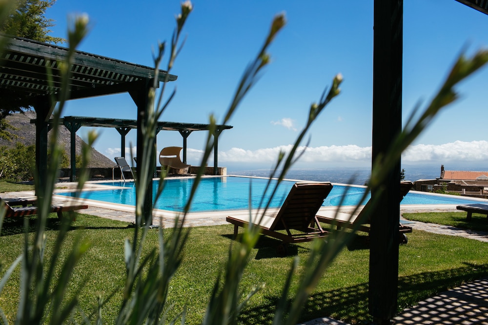 Aetovigla Guest Houses 24/30